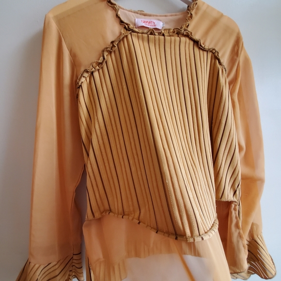 Vintage Tuscany Yellow blouse, contrast with cuff and sleeve,  M - Picture 3 of 6